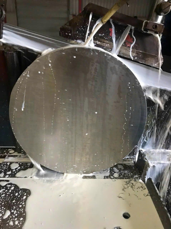 Gia công mặt bích inox
